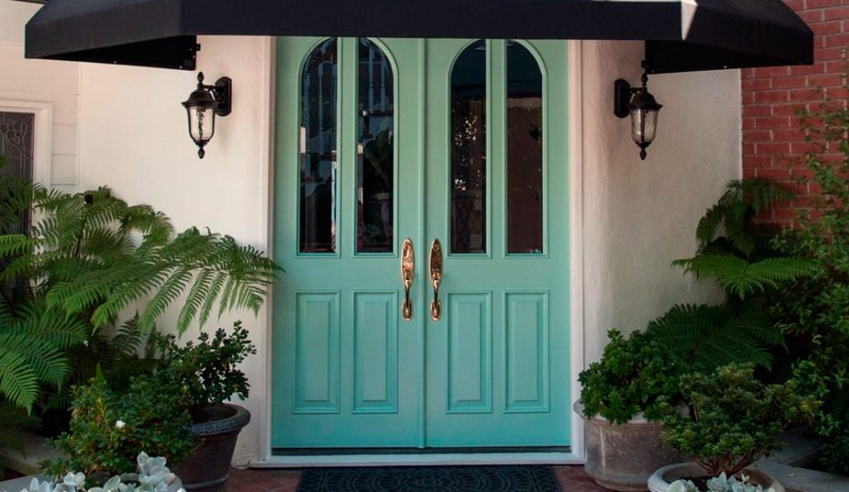 Más naturalidad con puertas verdes menta