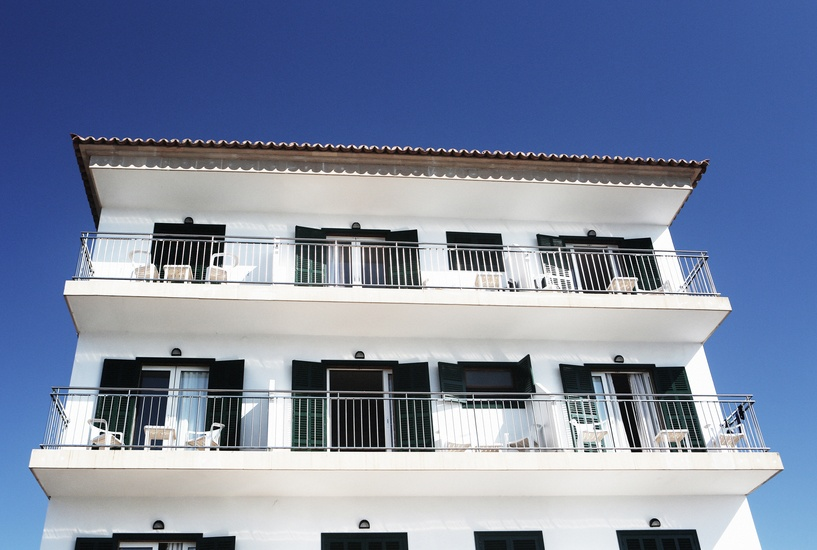 Tipos de puertas para terrazas y balcones
