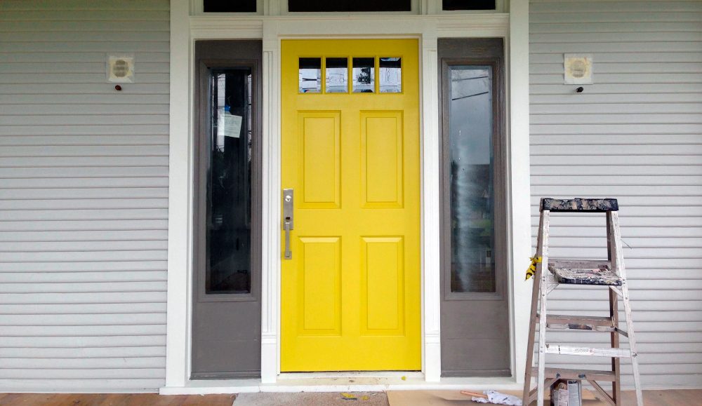 Vitalidad de las puertas amarillas