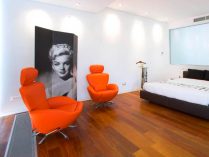 Decoración de estudio con pocos accesorios decorativos